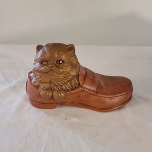 Vintage Hobbyist 1983 Brown Persian Cat In A Brown Loafer Figurine. So Cute!